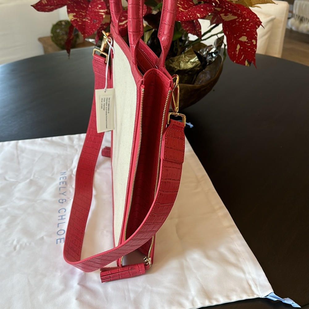 Neely & Chloe Monday Tote - Picture 11 of 11